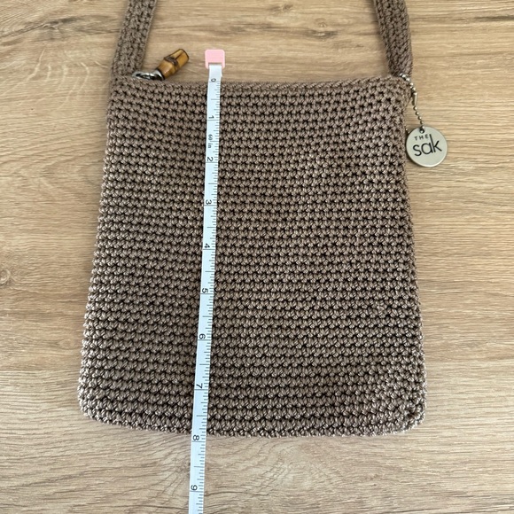 The Sak Crochet Crossbody Bag Taupe Woven Small Purse Bamboo Toggle Boho Y2K 8x7 - Picture 7 of 8